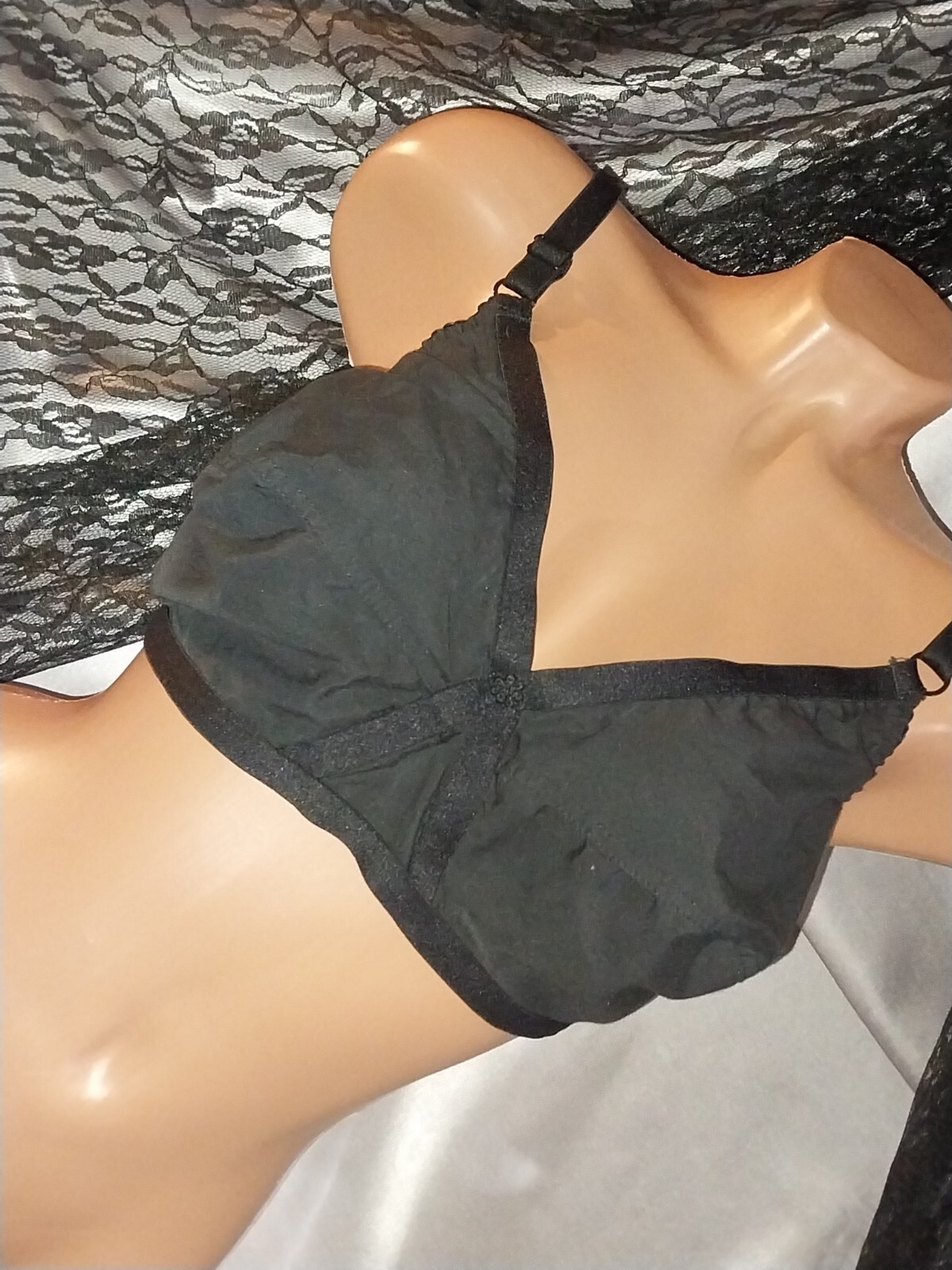 VTG PIN UP POINTY Bra Brassier Glam rock Bombshell DEMURE Office Gal Retro 38D