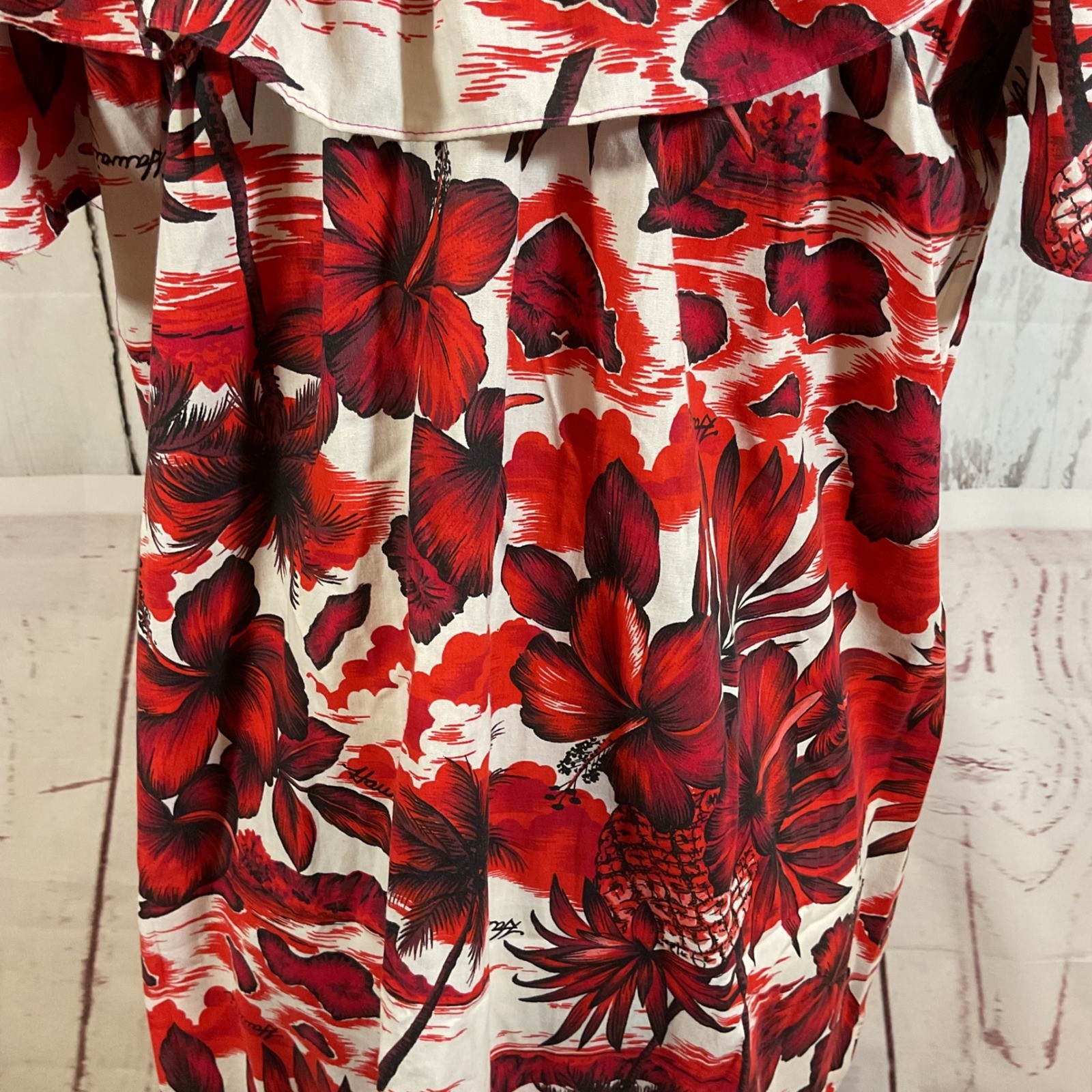 Vintage Made in Hawaii Red Tropical Hibiscus Floral Off Shoulder Muumuu Dress L
