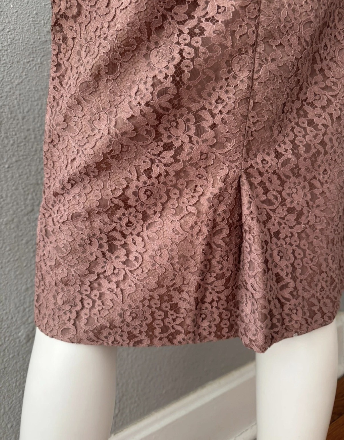 Vintage 50s 60s Mauve Pink Lace Wiggle Sheath Cocktail Dress S