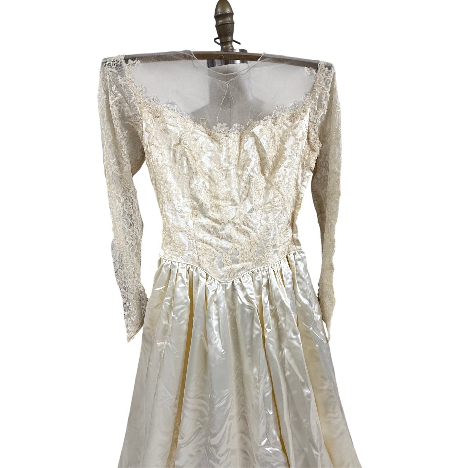 VTG 40s Hess Ivory Skinner Satin Wedding Gown Lace Illusion Yoke Train XS