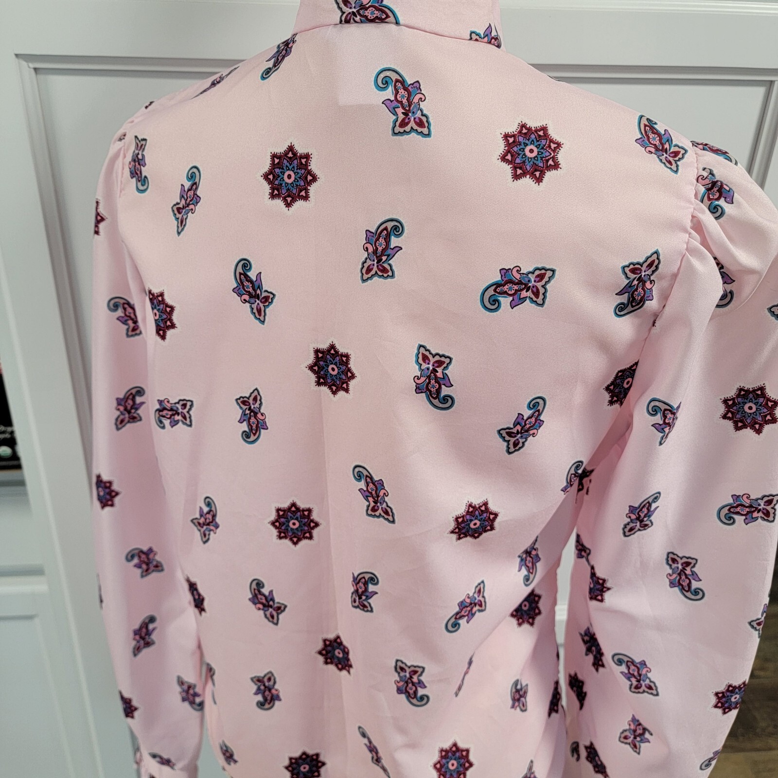 A Dante Original Vintage Blouse Pink Paisley Stand Up Ruffle Collar Medium 70s