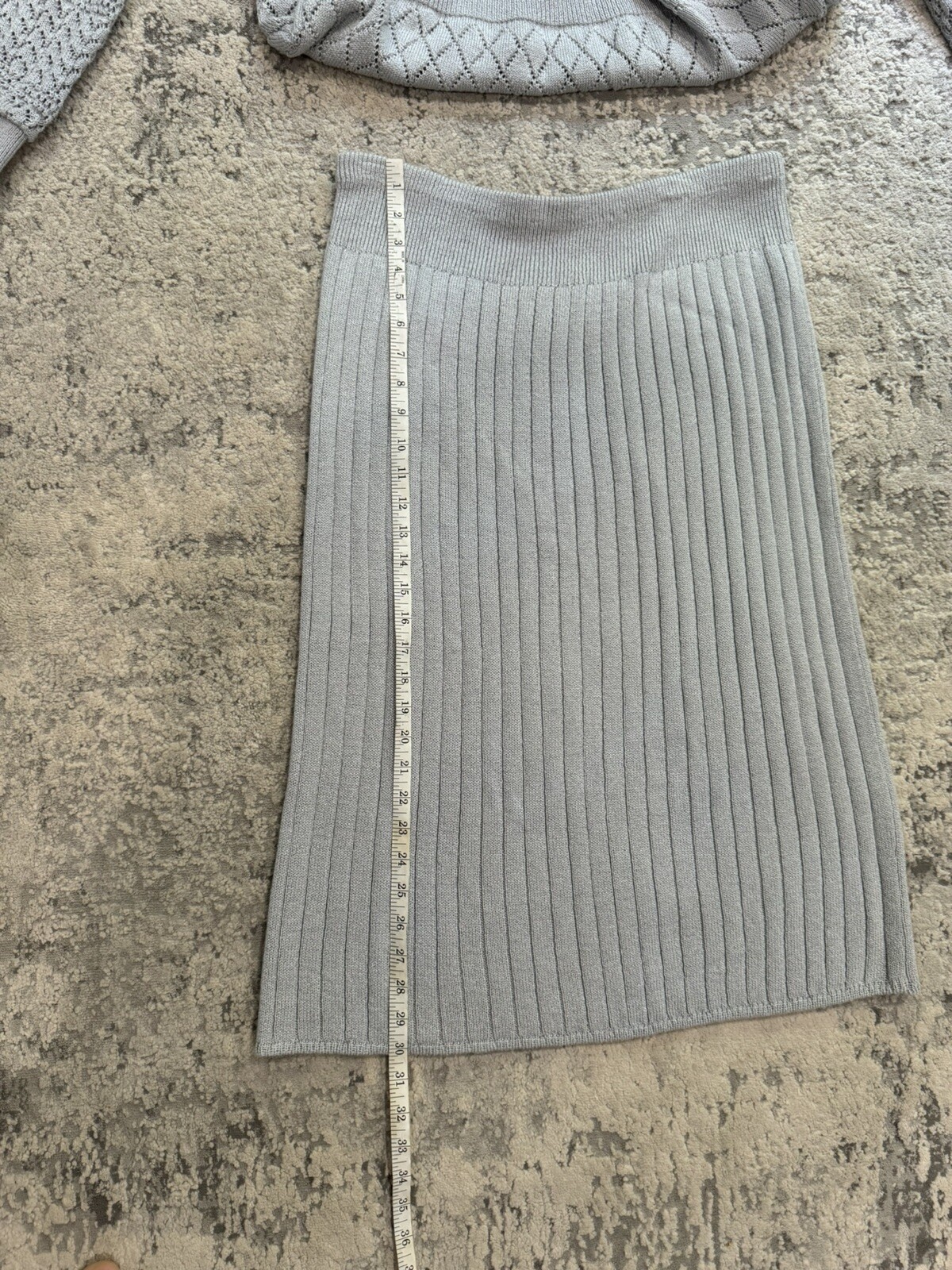 Vintage 80’s Laura by Alyzia Women’s Sweater And Skirt Set Size 16