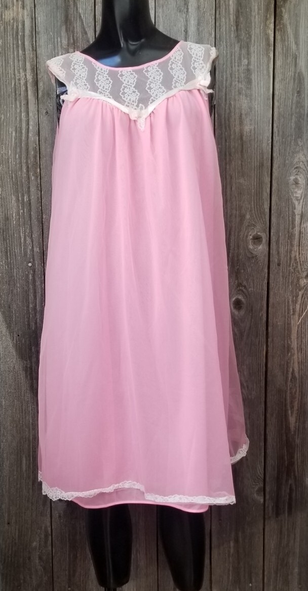 Vintage CHIC Lingerie Pink Lace Nightie Babydoll Nightgown Nylon Size S/M