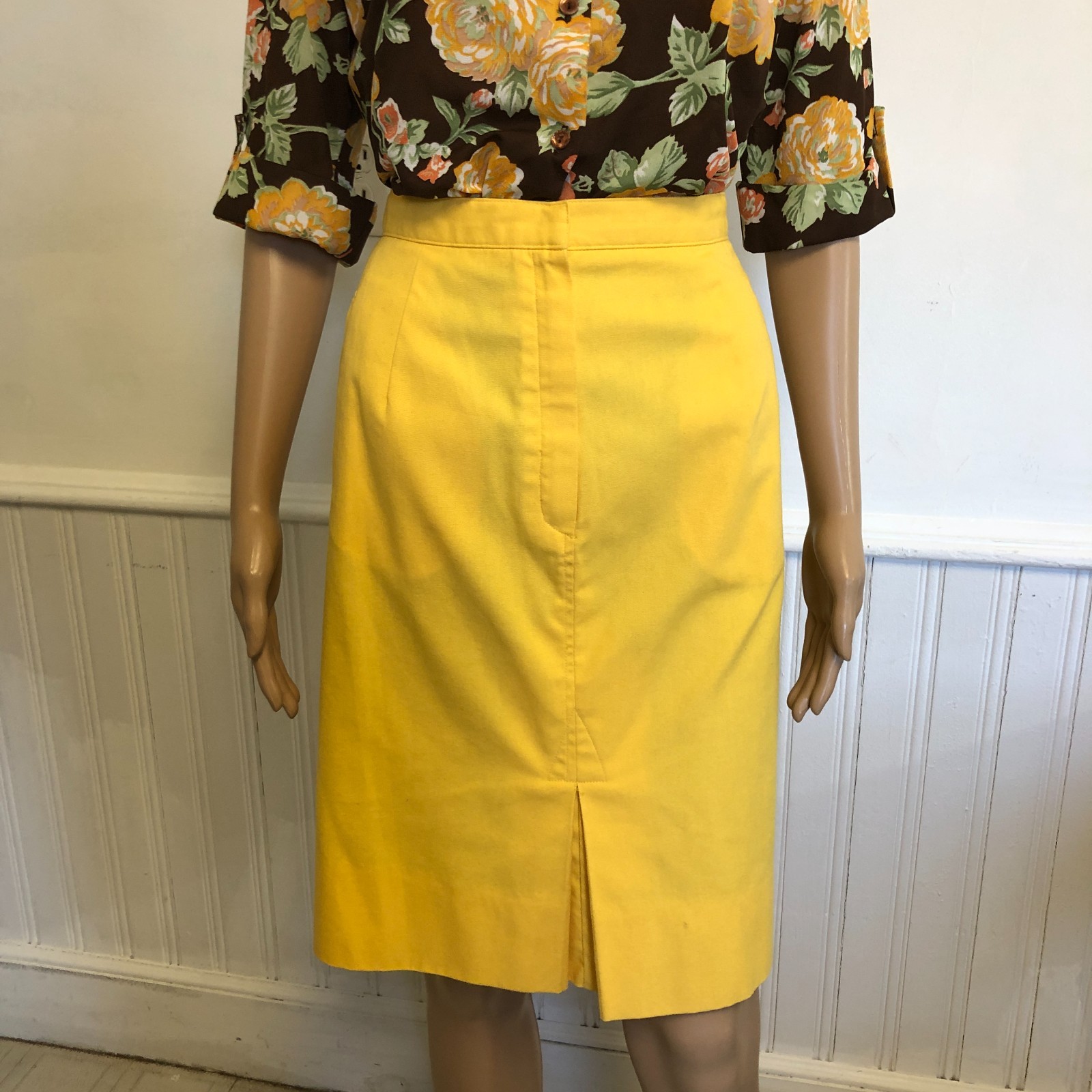 vtg 1970s Country Suburbans 2 pc Skirt Suit 12/14 Yellow Twill Kick Pleats USA