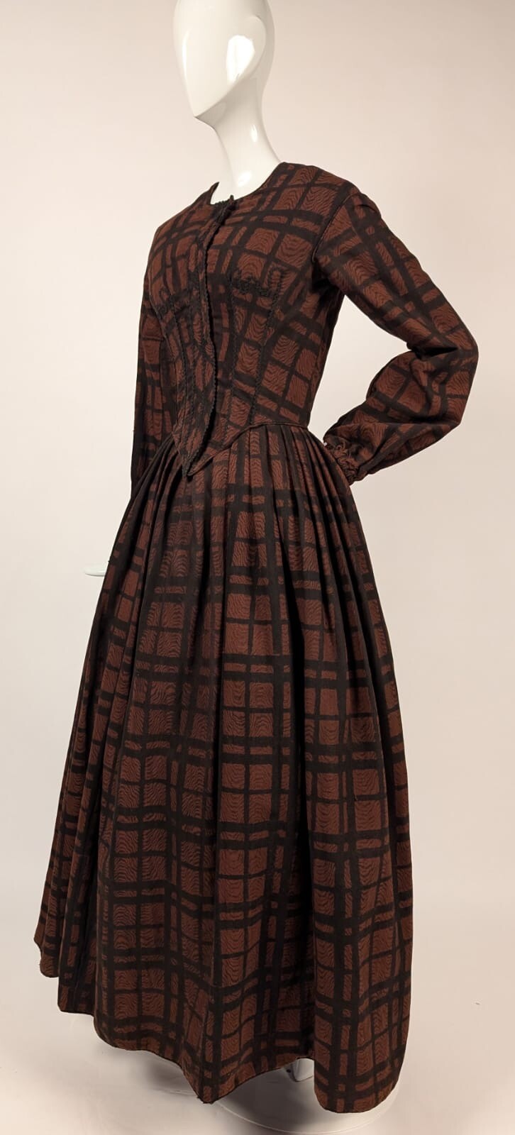 UNUSUAL LINEN WOOL WOOD GRAIN WINDOWPANE 1840’S WINTER WEIGHT DRESS W PLEAT CUFF