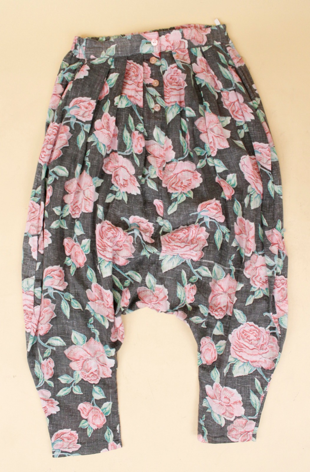 80s Vtg Gauzy Cotton Rose Print Black Pink Floral Drop Crotch Pant Set W27-30″