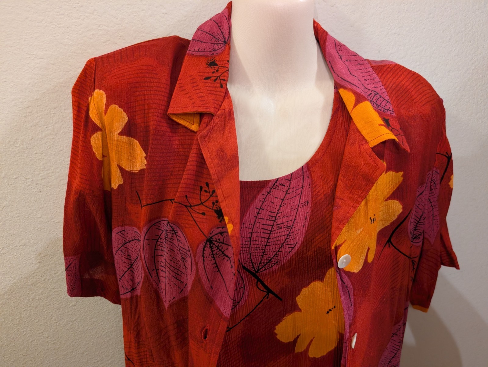 Gorgeous 100% Rayon Slitted Dress With Jacket, Medium Shell Buttons, Vintage NWT