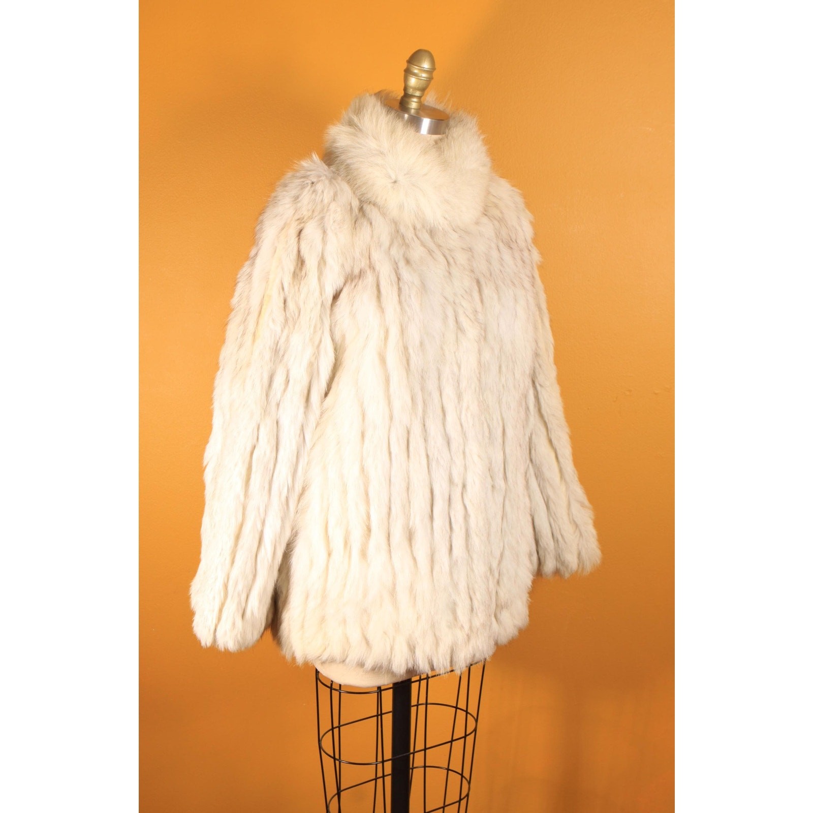 1980s Silver, White and Gray Fox Fur Long Sleeve Coat by Saga Fox -M-L