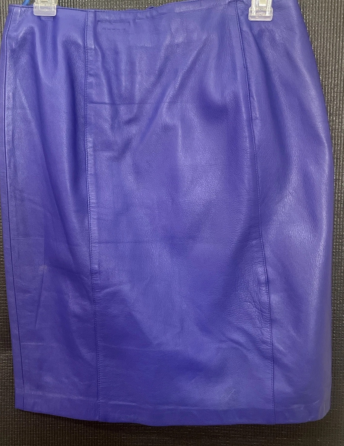 VINTAGE SUZELLE PURPLE CALF LEATHER PENCIL SKIRT SIZE 8 ACETATE INSIDE LINING