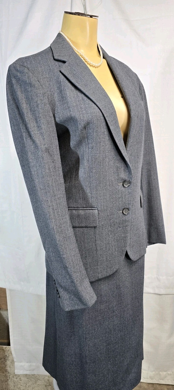 Anthony Allan Vinta Suit Skirt Jacket 2 Piece Set Grey Pink Pinstriped Sz 8 36