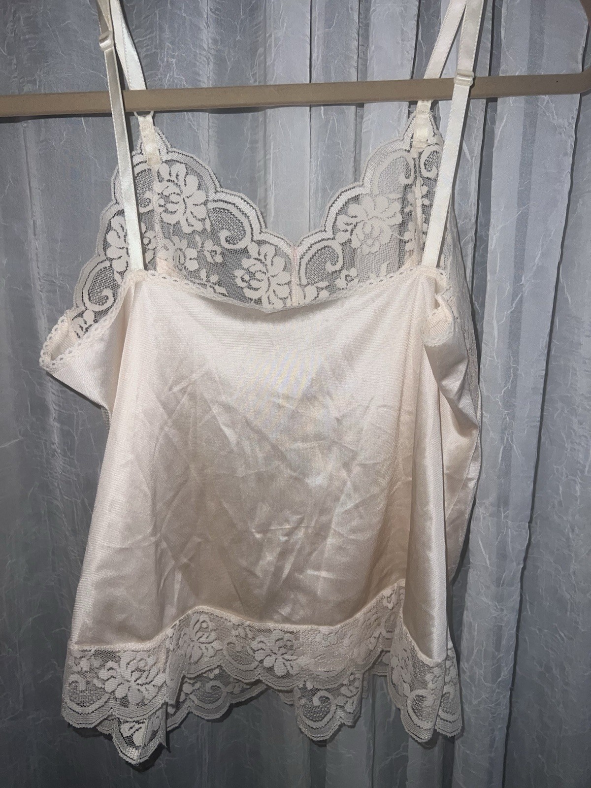 Vintage MAIDENFORM CHANTILLY Size 34 Nylon Lace Cami Top Union Label