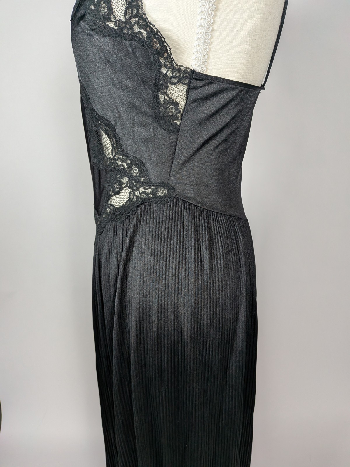VTG 70s Aristocraft Black Lace Pleated Maxi Slip Dress Nightgown Whimsigoth Smal