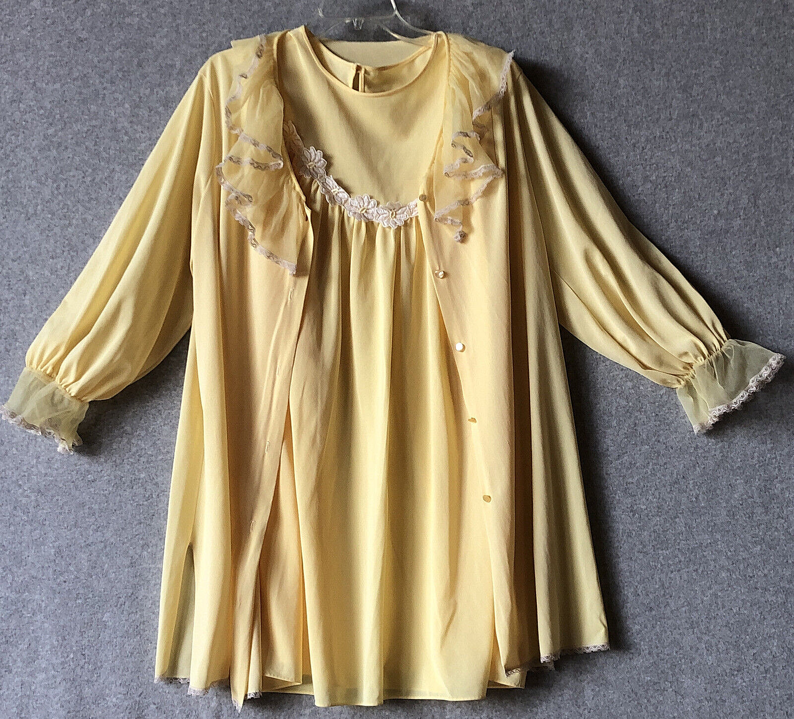 DUTCHMAID Nylon Nightgown And Robe Set Yellow Daisy White 16 & 17 Vintage