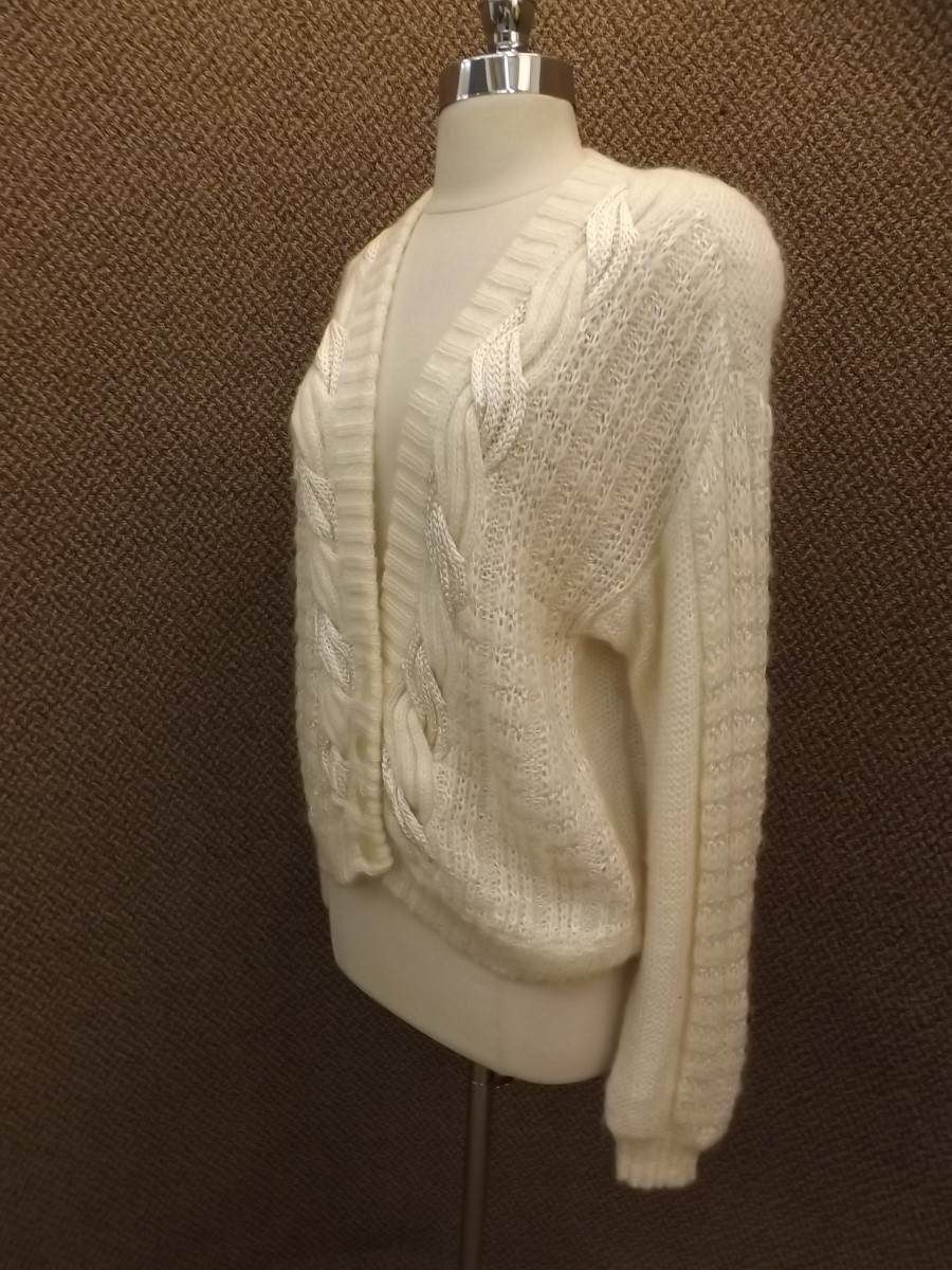Vtg White Mohair Loose Thick Cable Knit V Neckline Cardigan Sweater Womens M