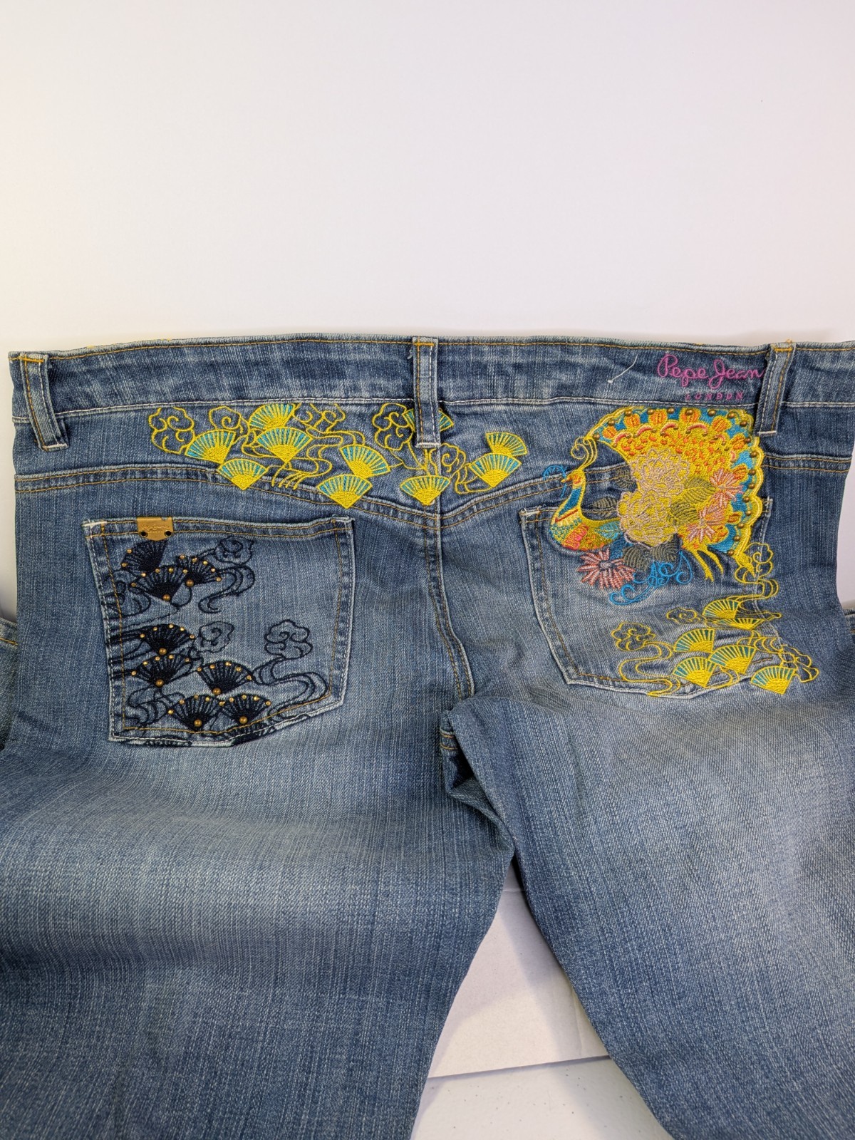 New Pepe Jeans London „Jasmine” Embroidered Peacock & Floral Denim – Size 32