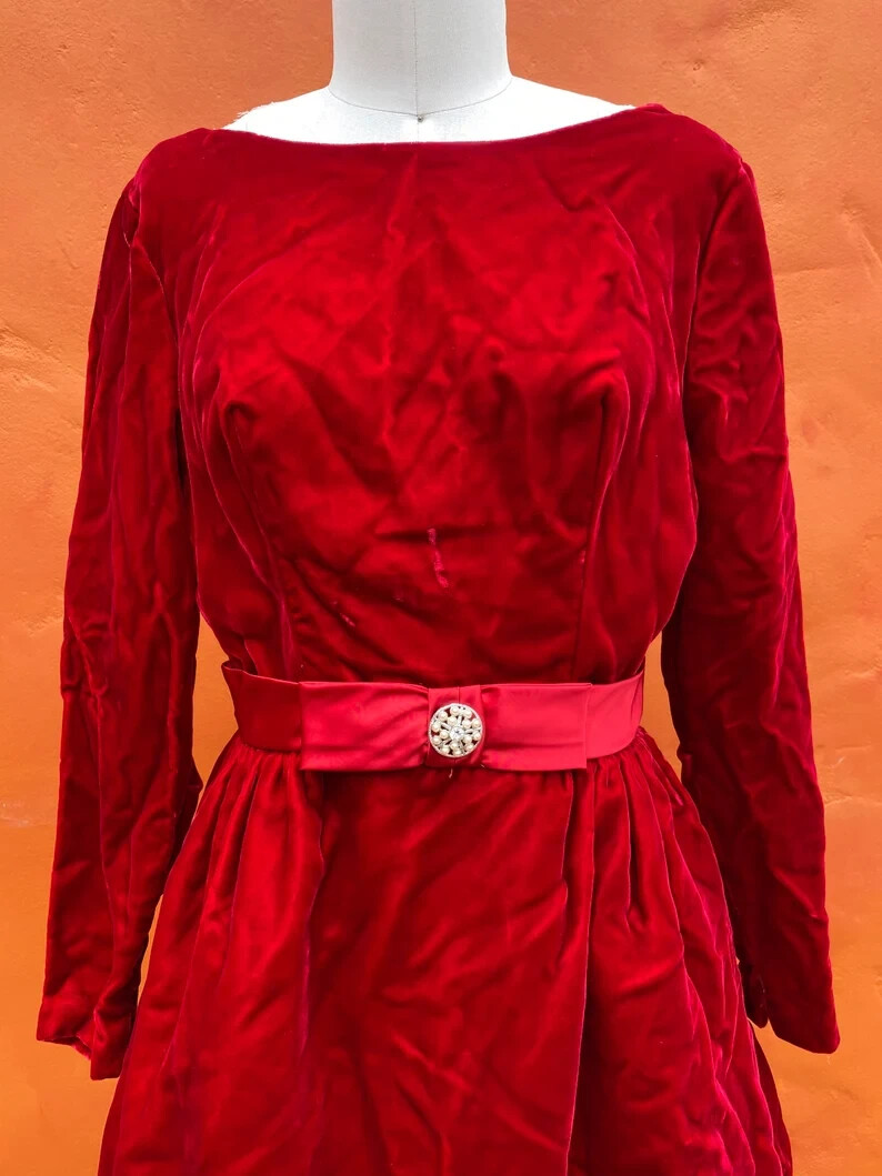 Vintage 1950s 1960s Red Velvet Dress. Party Cocktail Pinup Prom Evening