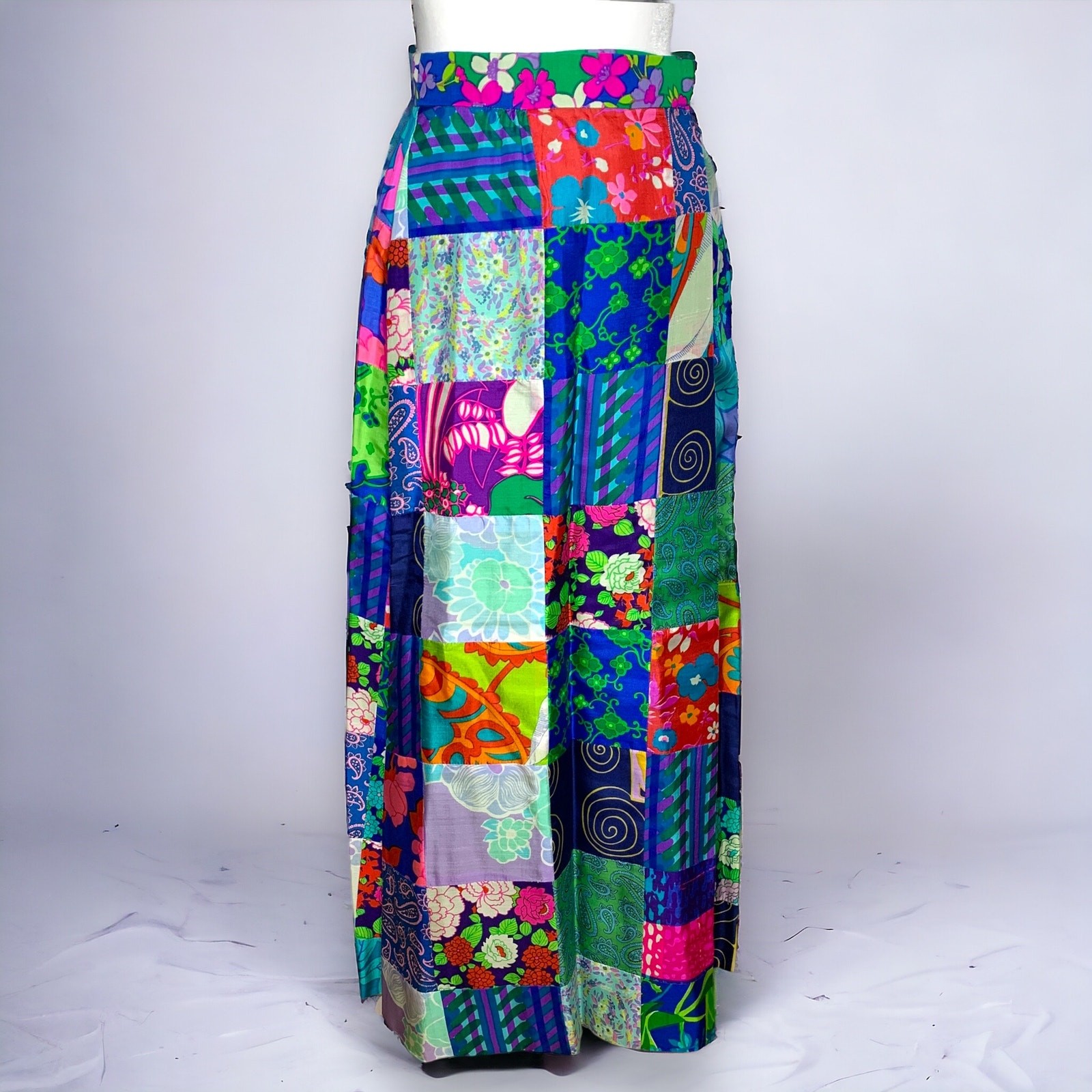 Vintage 60s Womens XS US 4 Bohemian Boho Silk Patchwork Wrap Style Maxi Skirt