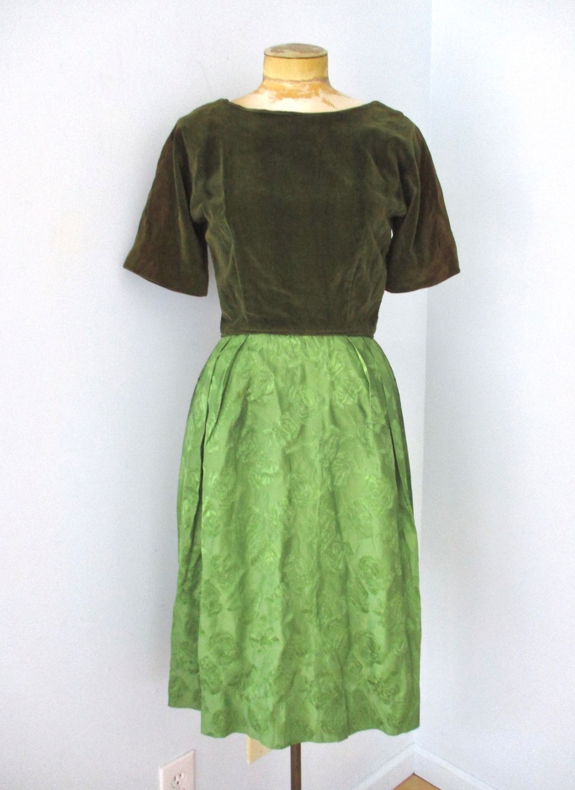 Vtg 50s dress green velvet top jacquard brocade skirt scoop neck TALON zip S/M