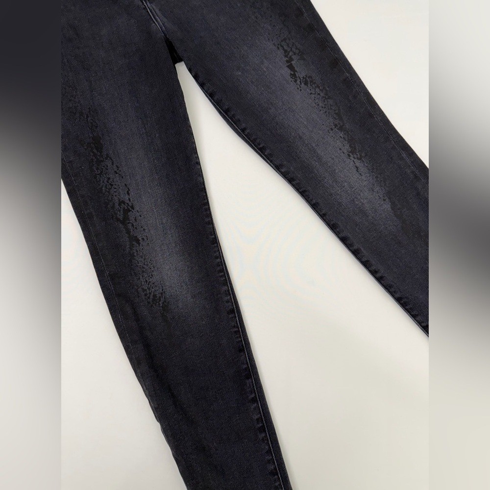 7 For All Mankind Luxe Vintage Aubrey Snake Print High Waist Black Jeans Size 28