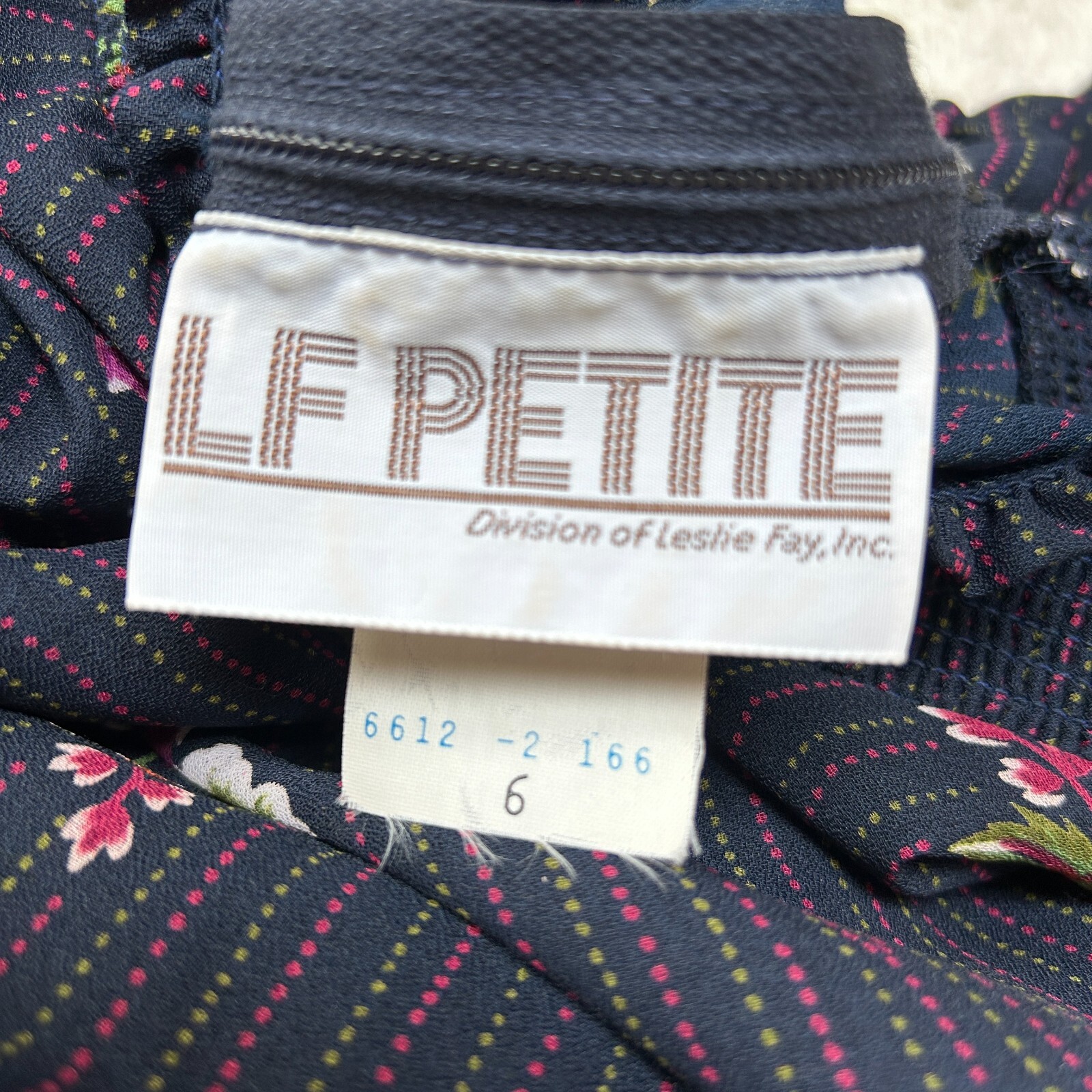LF Petite Vintage Union Made Floral Print Mock Neck Ruffle Dress Size 6 Navy