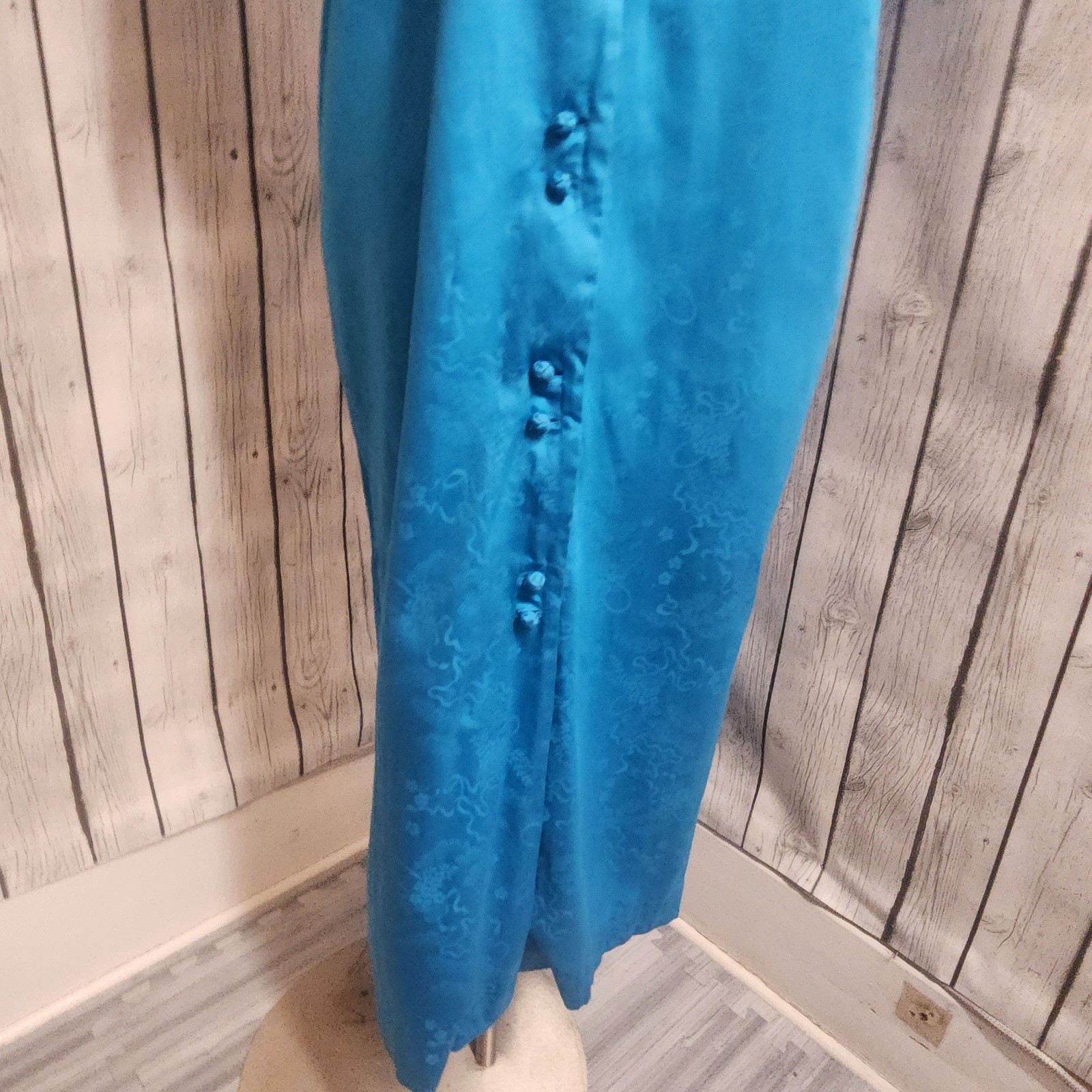 Vintage Mme. Butterfly Blue Japanese Kimono Style Dress Robe Silk Feel (M)