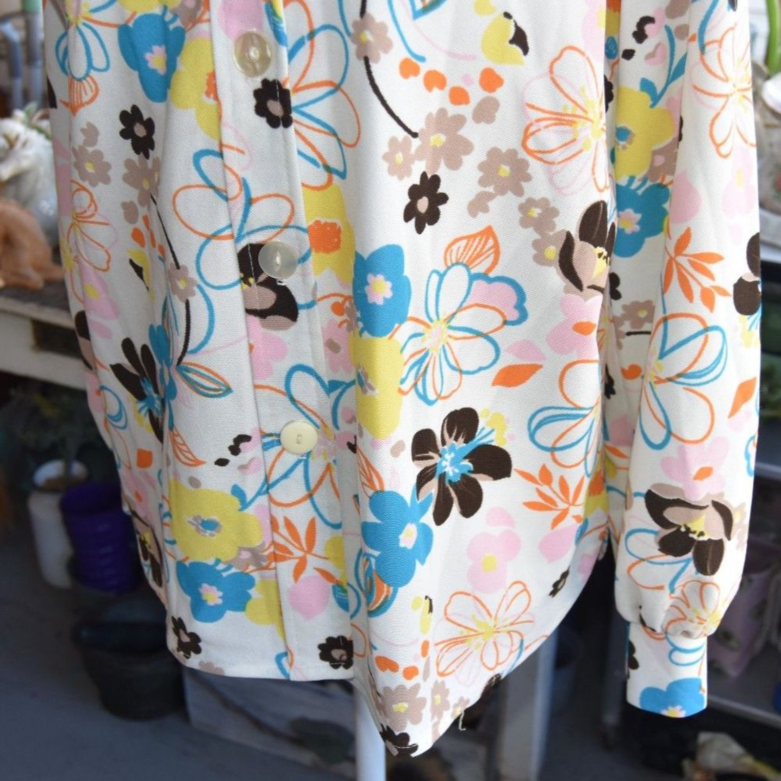 Vintage 70s Floral Mod Polyester Button Front Shirt Blouse White Colorful M