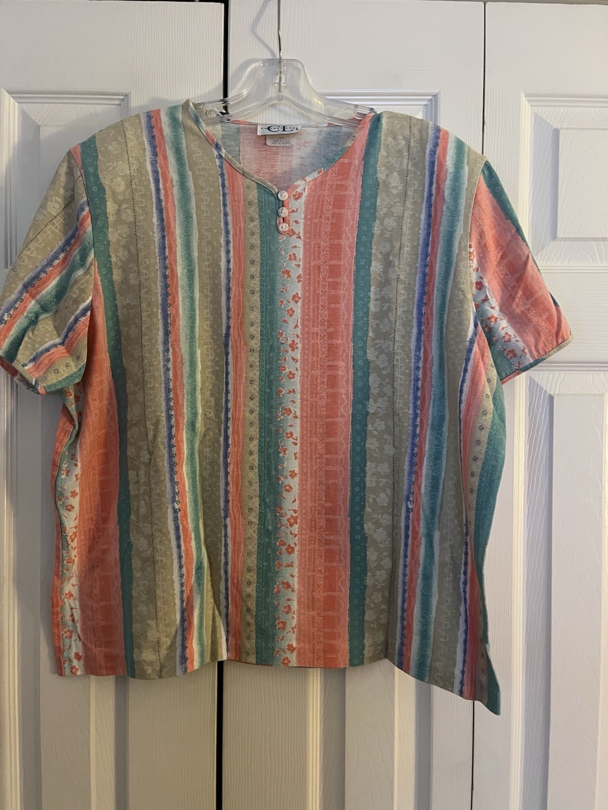 Cricket Lane Women’s Striped Pastel Colors Pullover Shirt Size Large