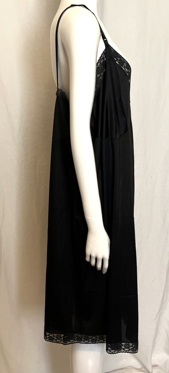 Vintage Vanity Fair Black Nylon Slip Sz 46 L Trimmed w Floral Lace at Hem/Bust