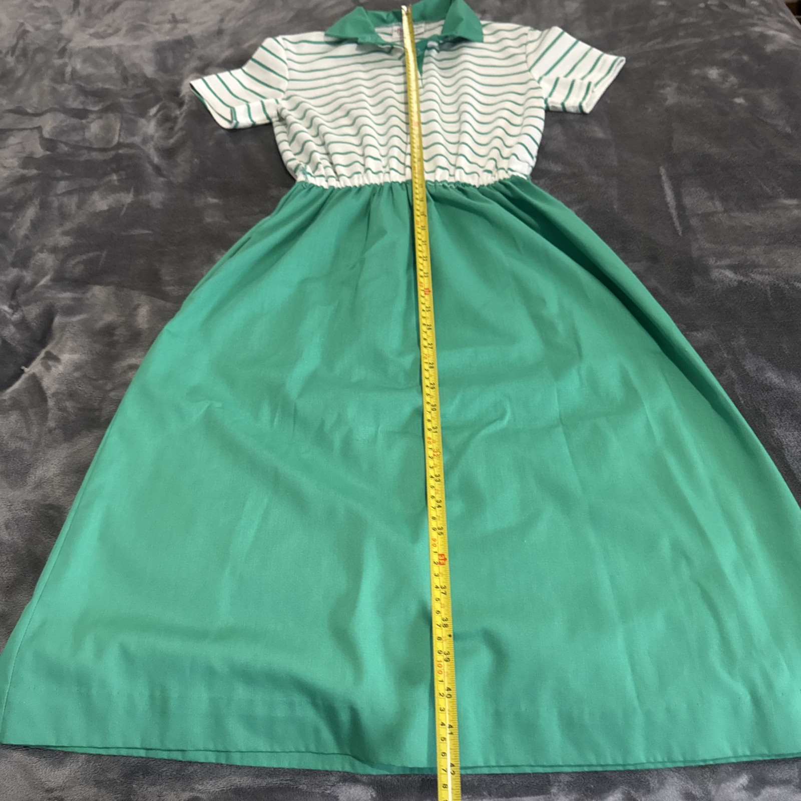 VTG „The Sportsdress” By Sears, Green, White Size Is Smaller. See Measurements.