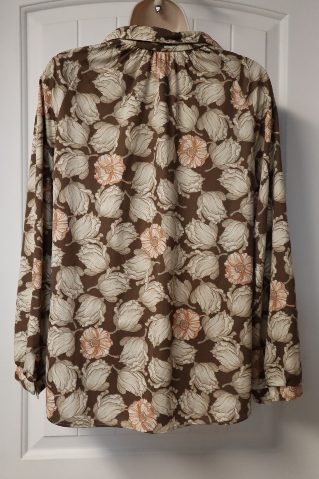 Vintage 70s LAURA MAE floral blouse size L (check measurements)