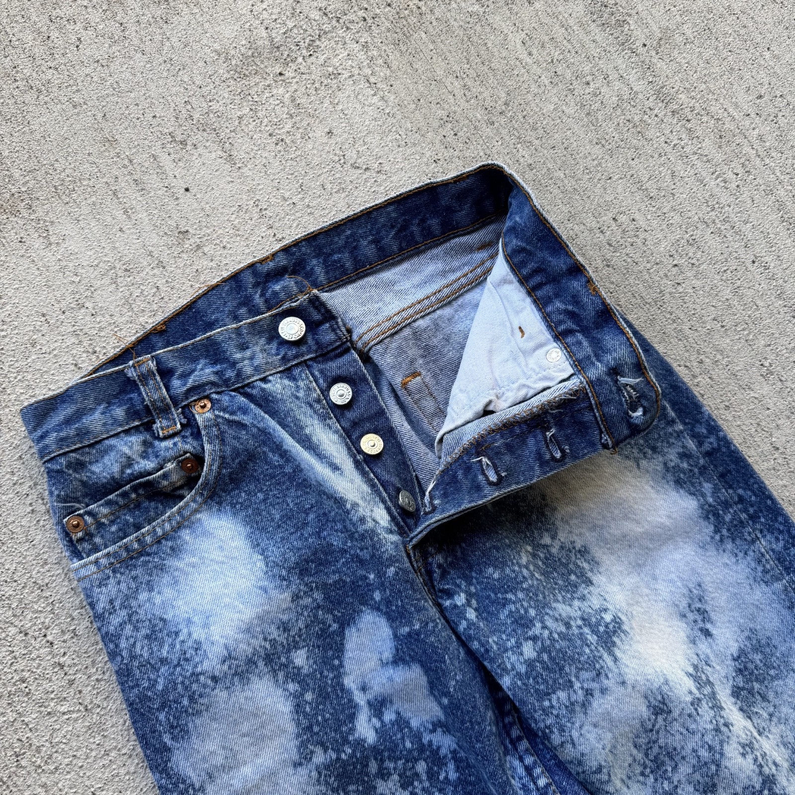 1980s Bleached Made in USA Levi’s 501s Jeans 26×28