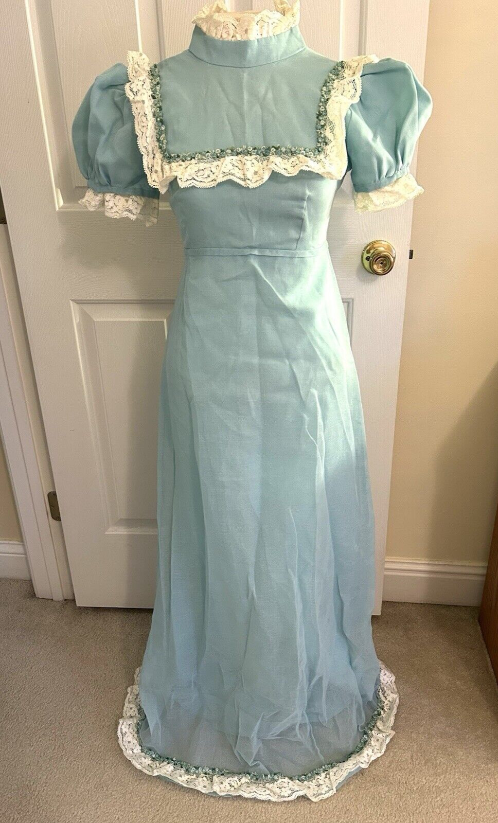 Vintage 70’s Bridesmaid Formal Maxi Gown Lace Floral Trim Sleeves