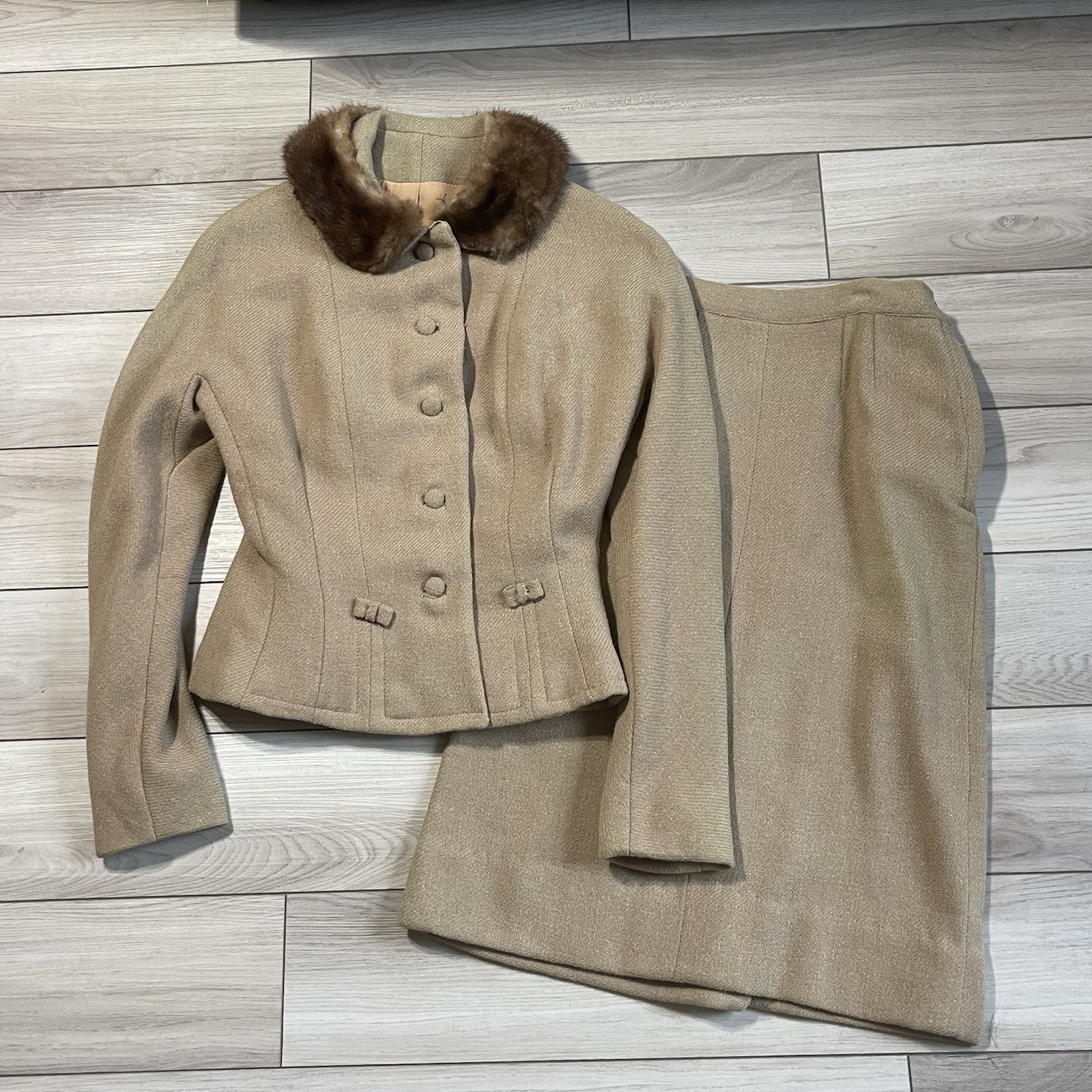 VINTAGE Women’s 2 Pc Set Beige International Ladies Garment Workers Union