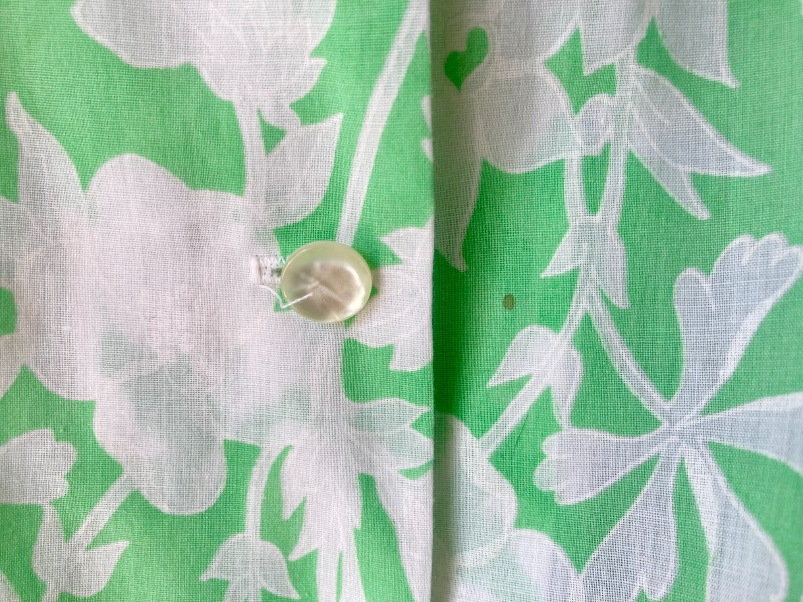 VTG Dress Ladies Size S/M Light Green White Large Floral Pointed Collar to Knee