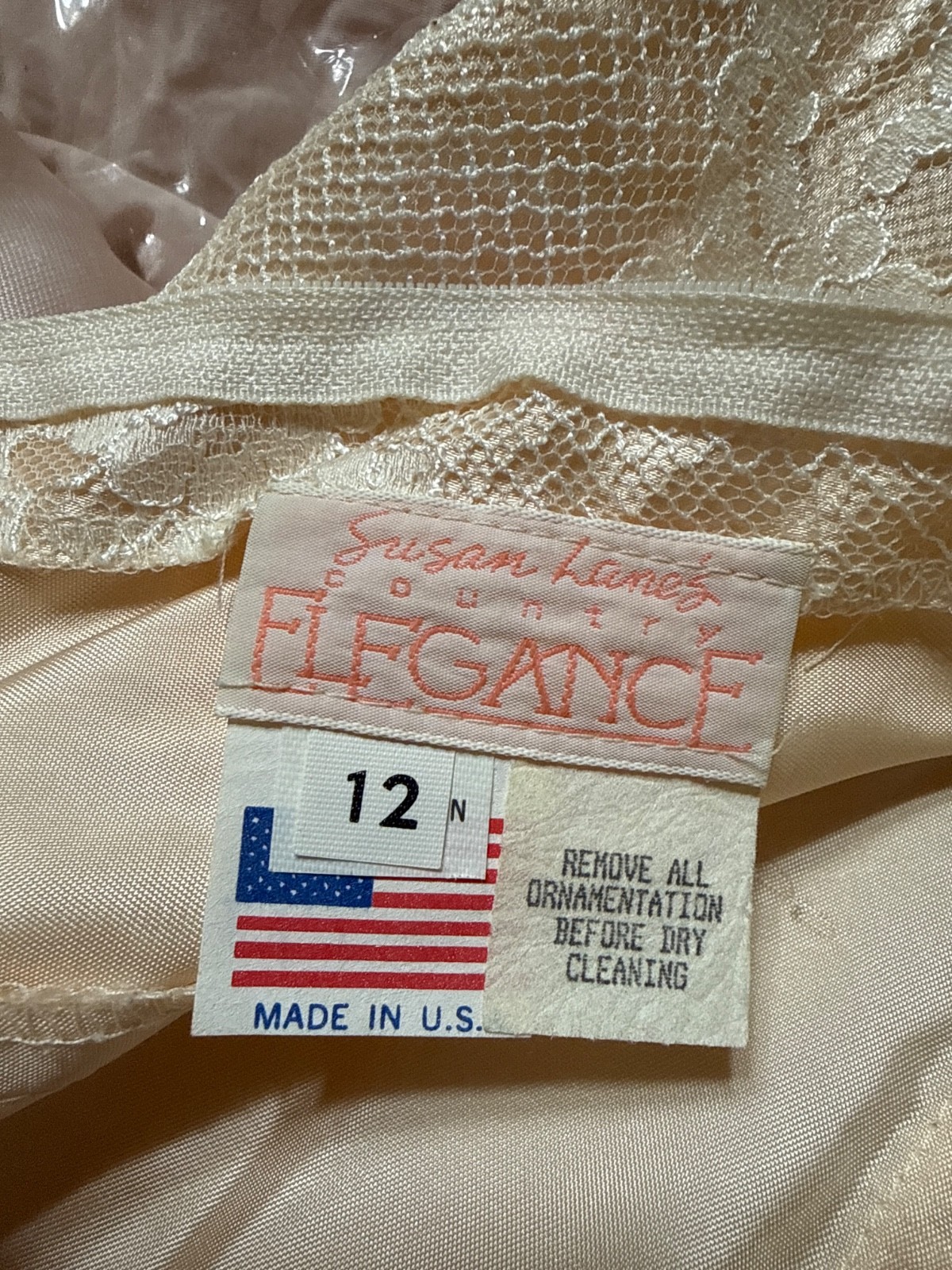 Vintage Y2K Susan Lanes Country Elegance Wedding Ivory Lace & Blush 12