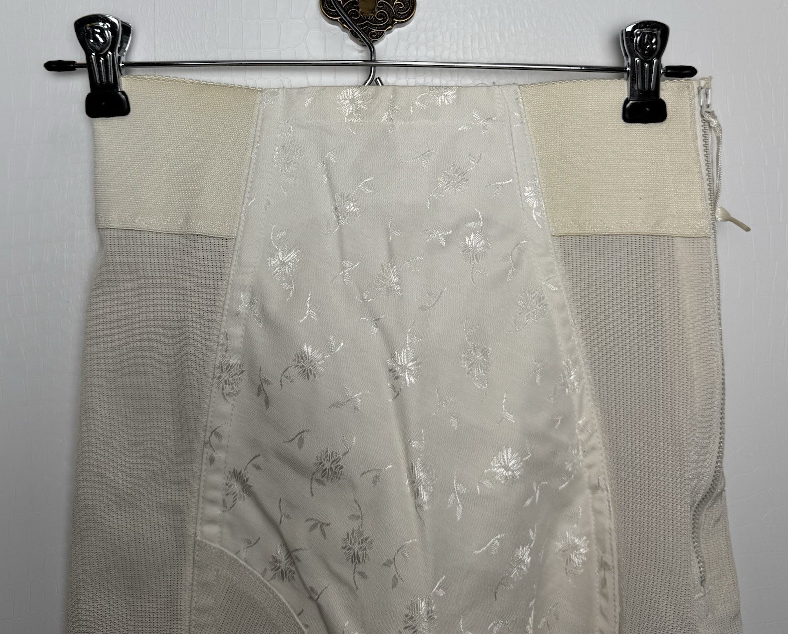 VTG 50s Open Bottom Girdle Garter Belt XS Ivory Pin Up Shapewear Metal Zipper