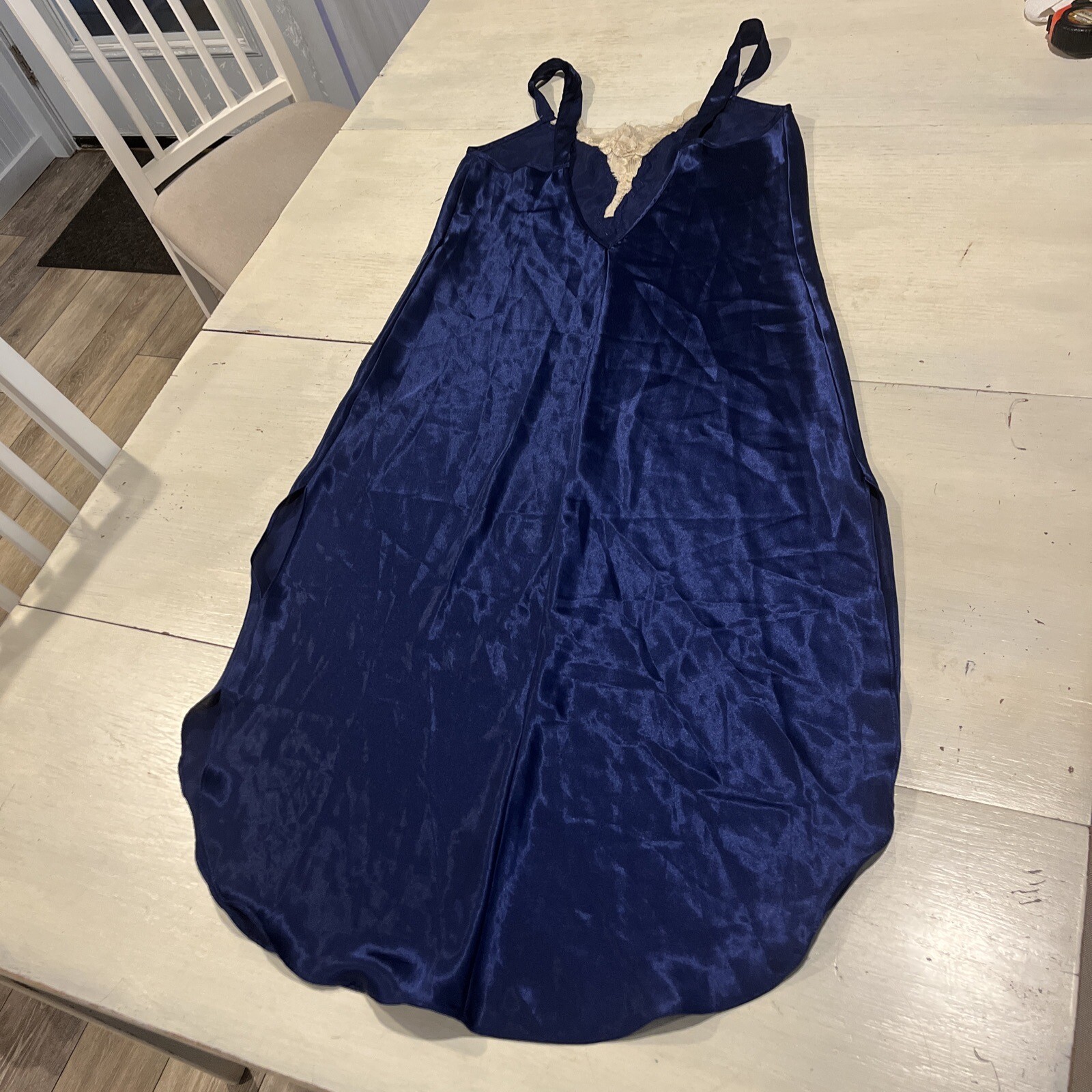 California Dynasty ￼Nightgown Women’s M Sapphire Royal ￼Blue Satin Ivory Lace