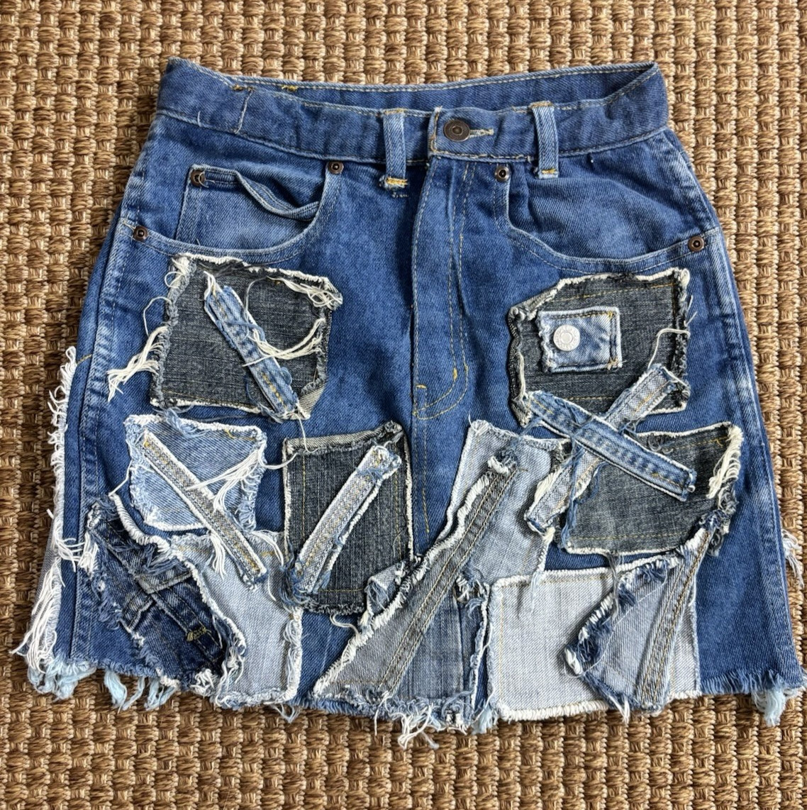 Vtg. Levis Reworked Patchwork Denim Skirt w/ Designer Signature – 25″ Waist- NYC