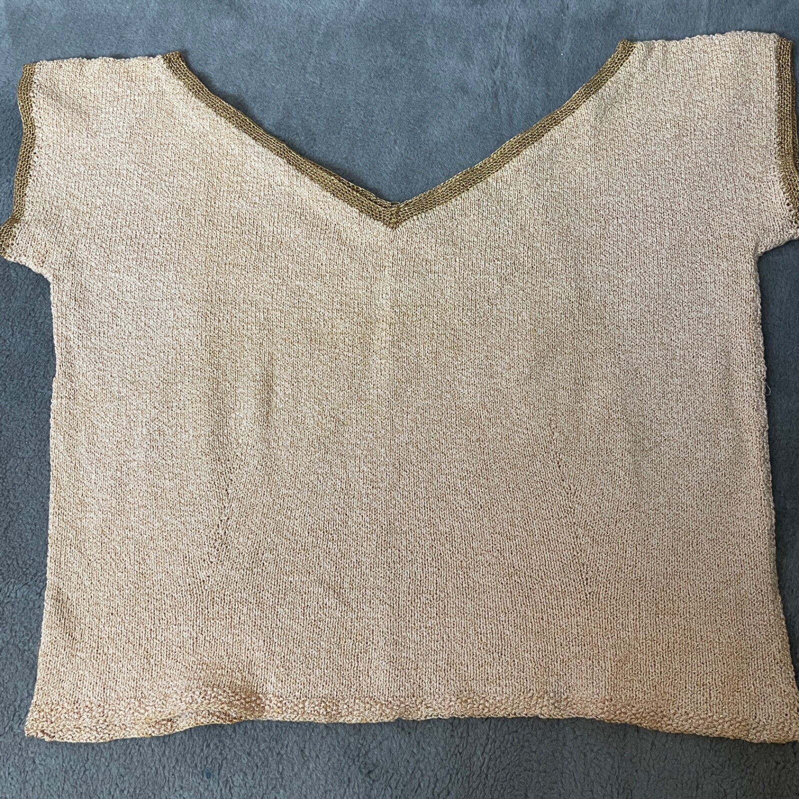 Vintage Knitted Top Womens Sweater S/M Beige Gold Metallic Trim Vneck Glam VTG