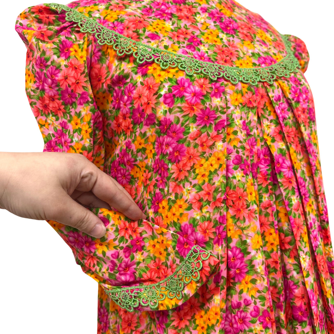 Vintage 1970s Carol & Mary Honolulu Pink Dayglo Puff Sleeve Pleated Maxi Dress