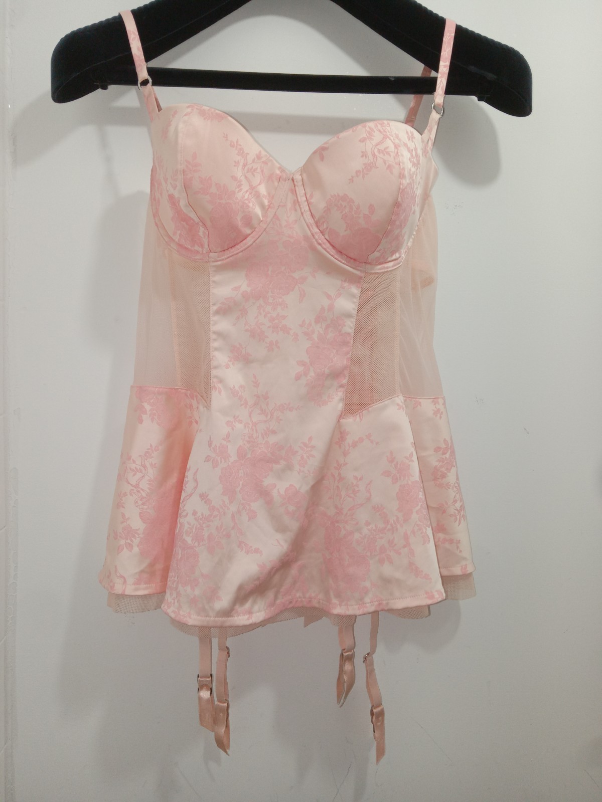 VTG Victoria’s Secret Very Sexy 36C Lingerie Garters Pink Wired Detachable Gart