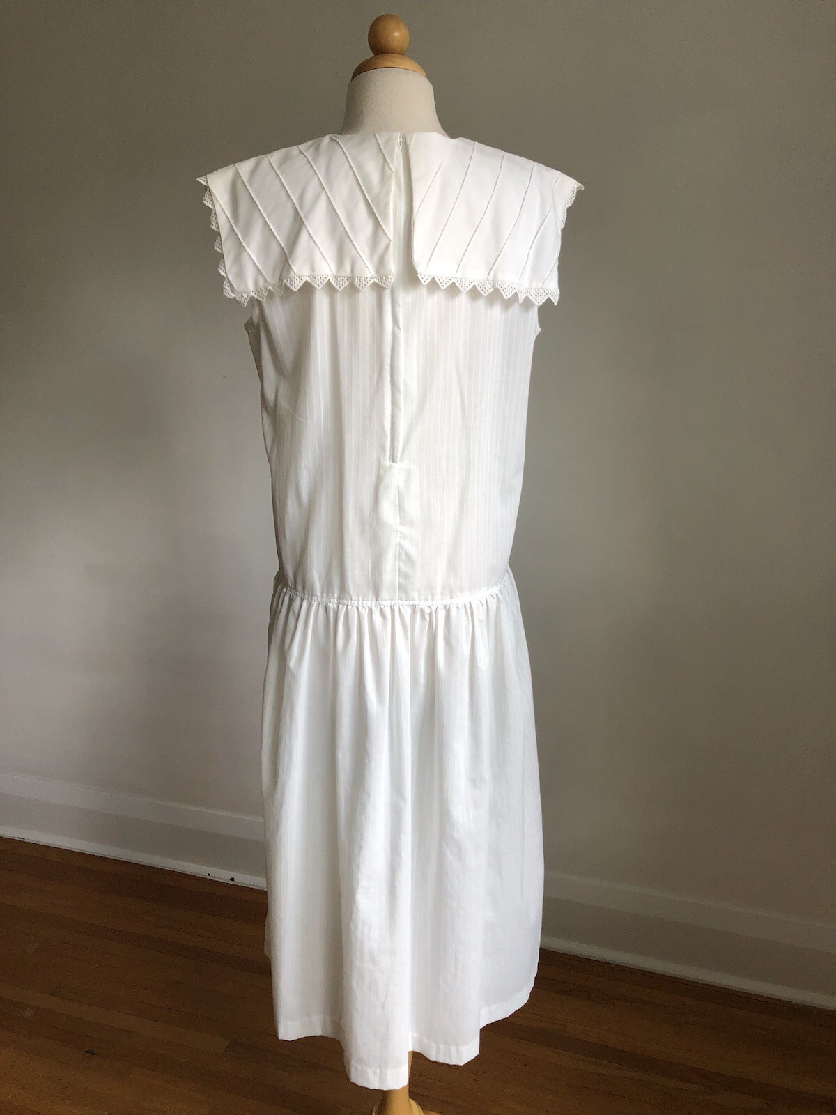 STUNNED VTG ISLE OF CAPRI Dallas White Cotton Drop-waist Prairie Day Dress M/L