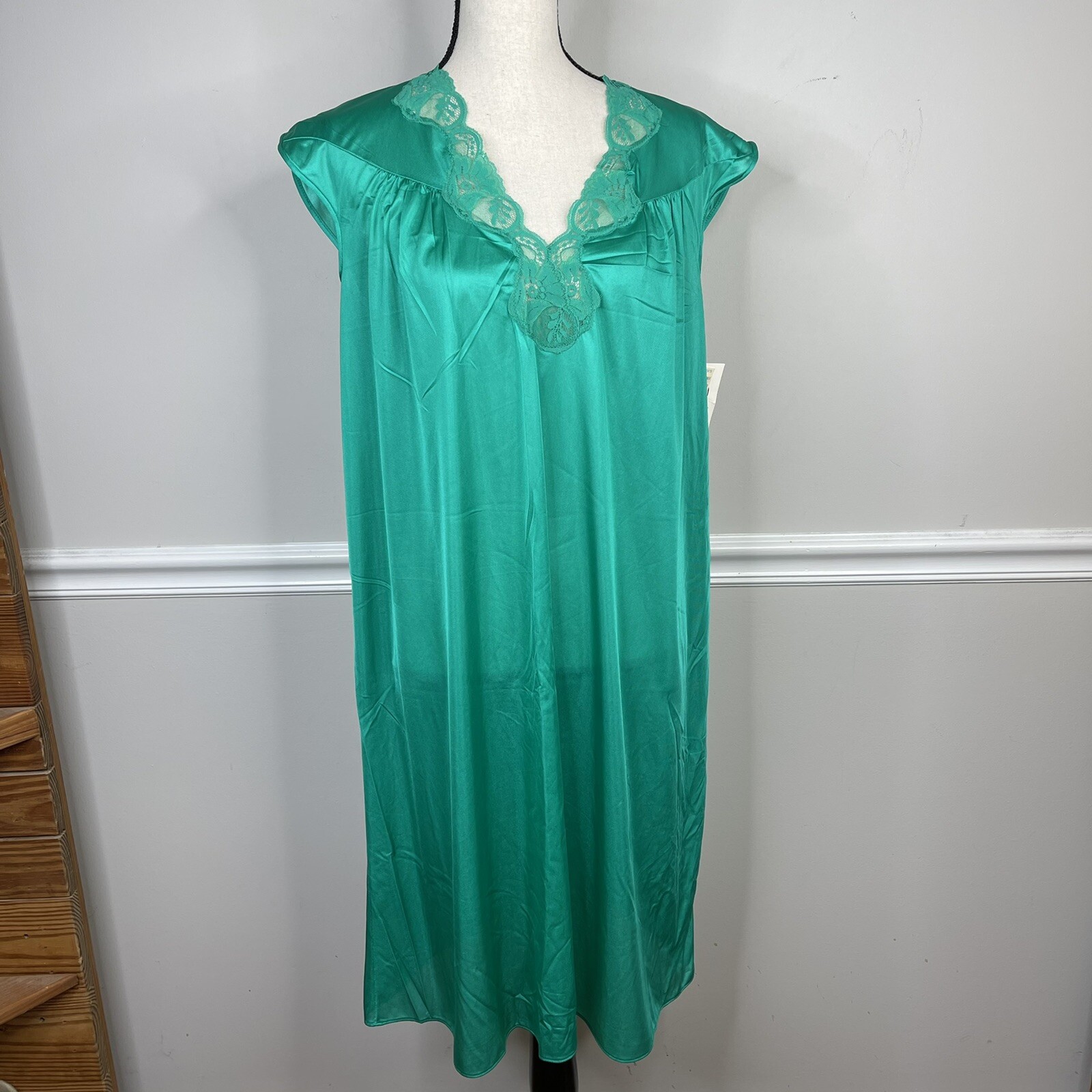 Vintage Gilead Lace Nightgown Lingerie Medium jade green Gown USA Tags