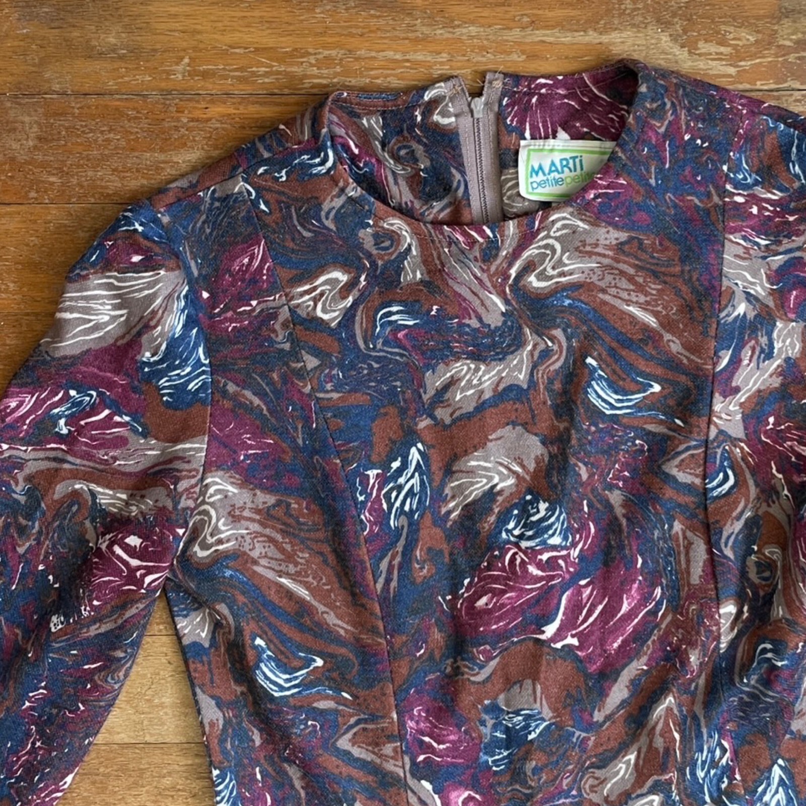 Vintage Abstract Print Dress Size Small 1980s Fine Knit Colorful Poly/Wool Blend