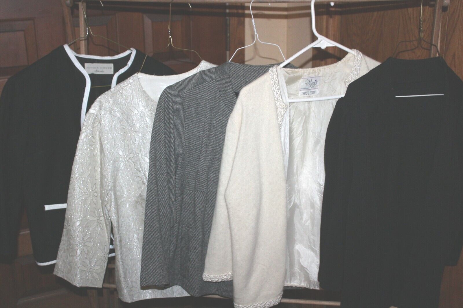 Lot of 5~Women’s~VINTAGE~Short Jackets~WOOL w/Leather Trim~IVORY Wool & Angora~M