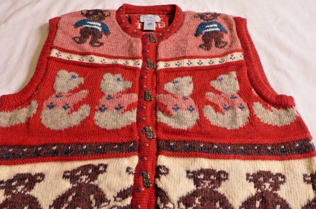 VTG 1986 Women’s Red Blueberry Woolens 100% Wool Vest Bears Hand Made USA Large