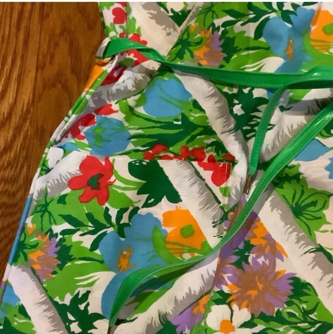 Vintage Komar Dress Floral Multi Color Large Pockets Size L Made in the USA NOS