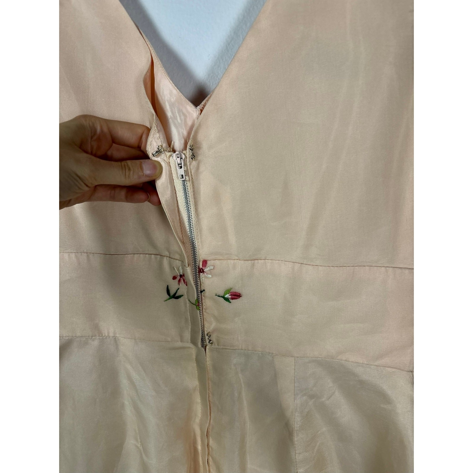 1960s Lilli Diamond Pink Silk Chiffon Embroidered Wiggle Dress As Is