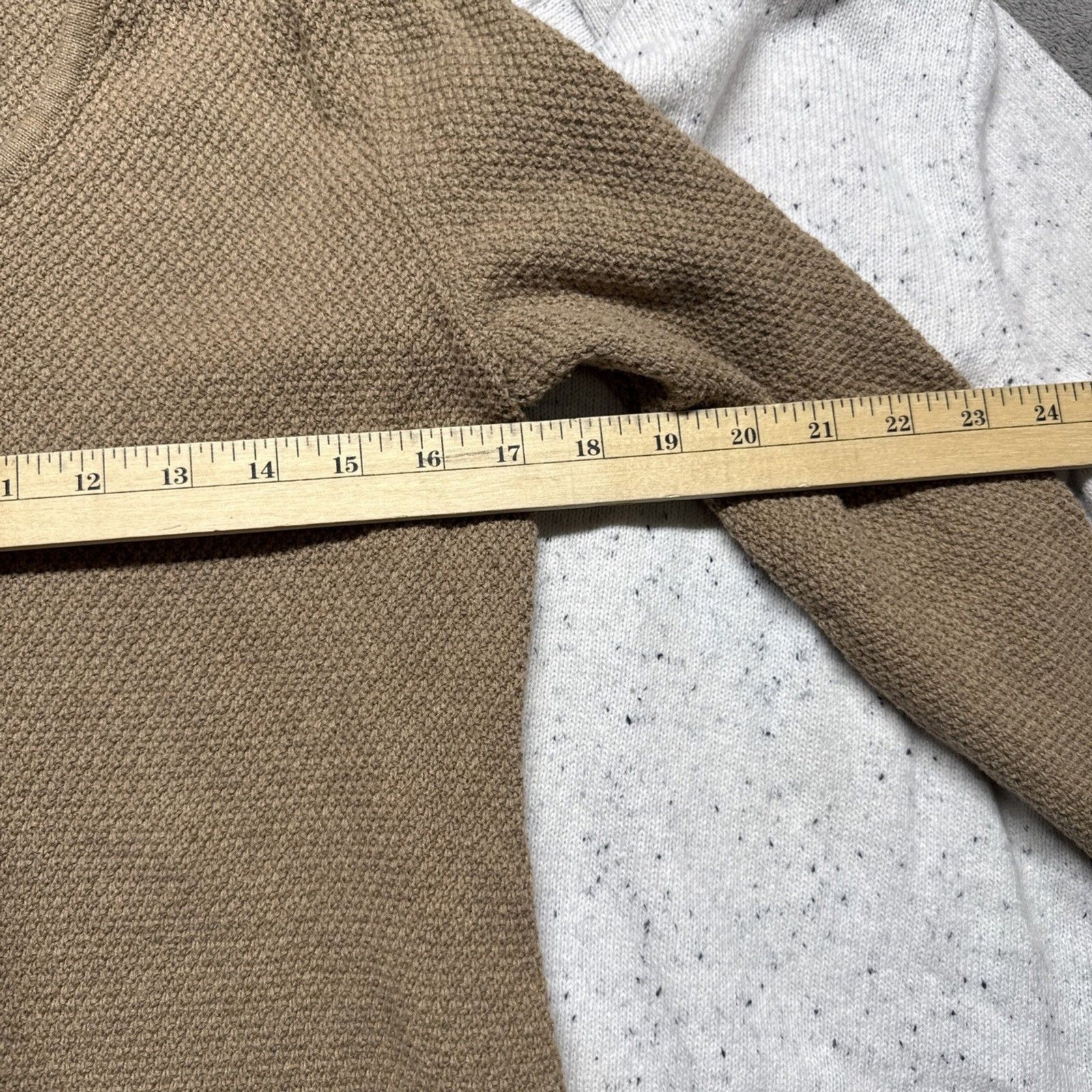 2 Women’s Sweaters Karen Scott Size M White & Tan,