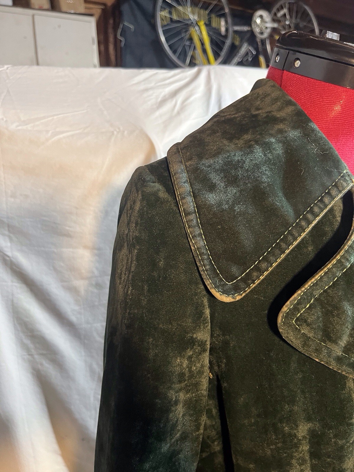 Green Velvet Vintage 1970s 1960s Deep Pockets Trench Style Belted Antique Mod